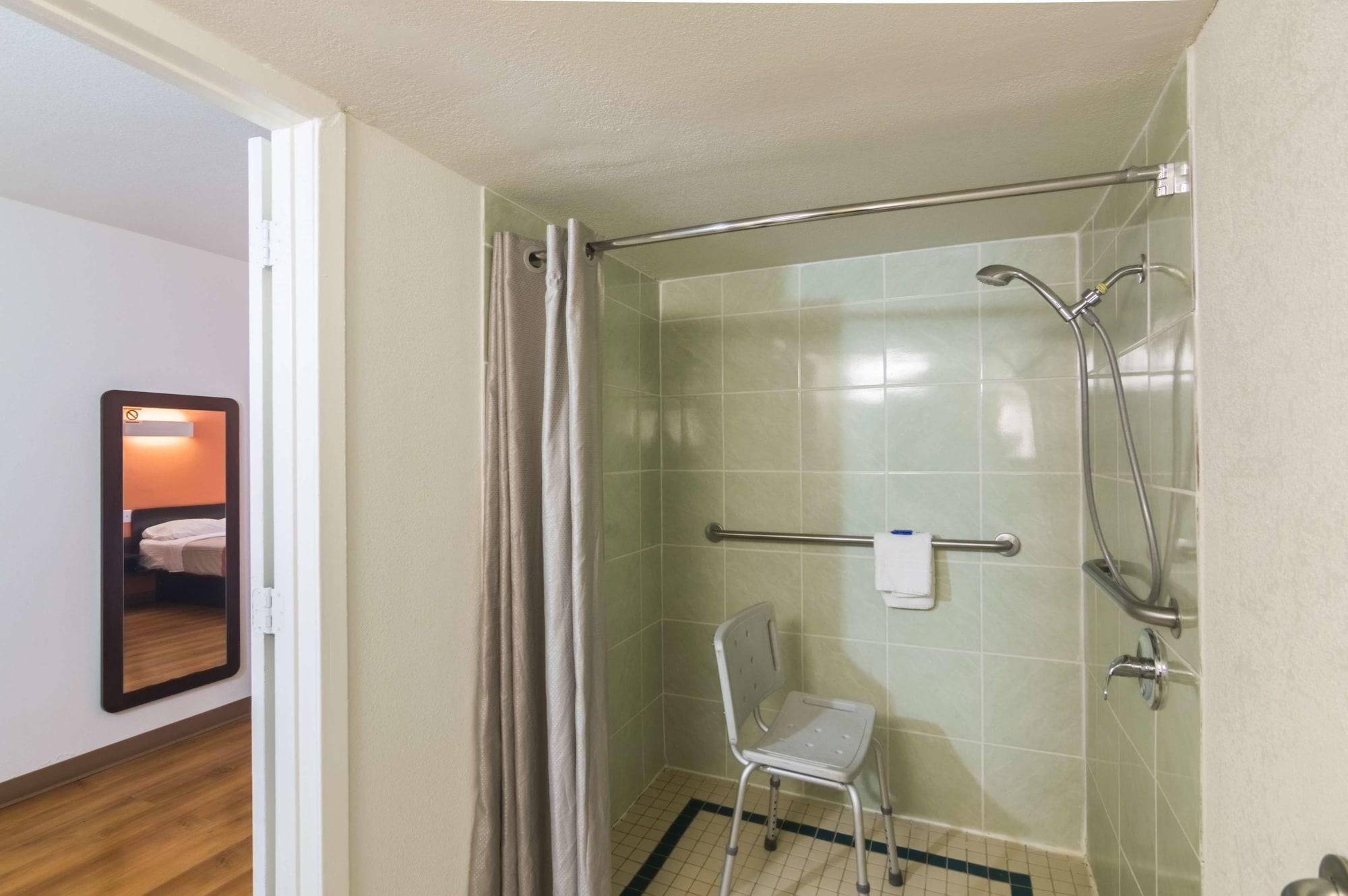 Hotel 6-wichita Falls, Tx - North 2*