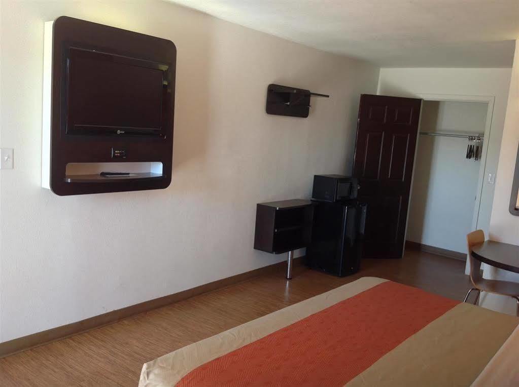 6-wichita Falls, Tx - North Hotel 2*